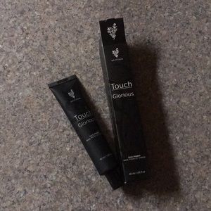 Younique Glorious Primer